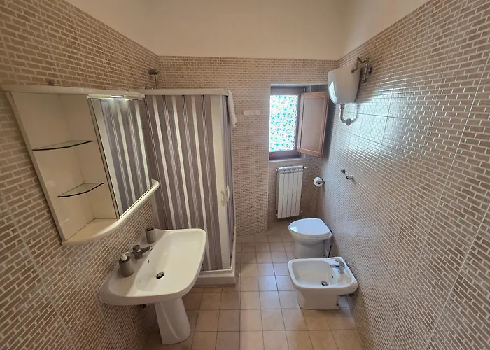 Brother's House ساليرنو